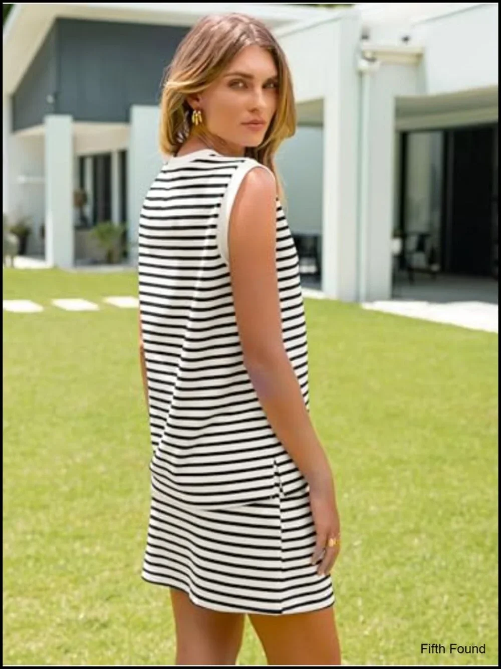 Women's Striped Sleeveless Tennis Skirt Set with Pockets